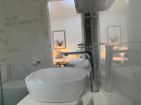 Garden Apartment - Short Walk to Harbour Bridge, Sydney